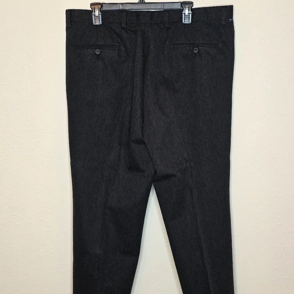Dockers Men's Pleated and Cuffed Dress Pants, Size 38